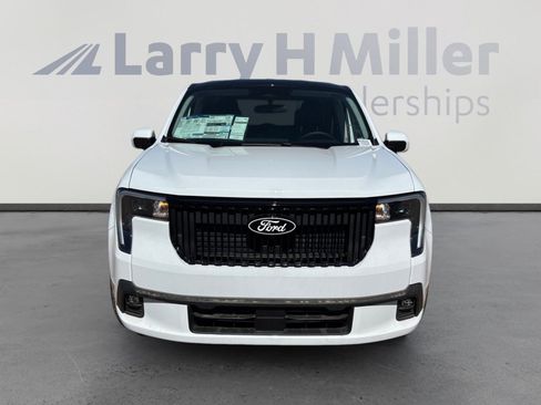 New 2025 Ford Maverick Lobo image 8