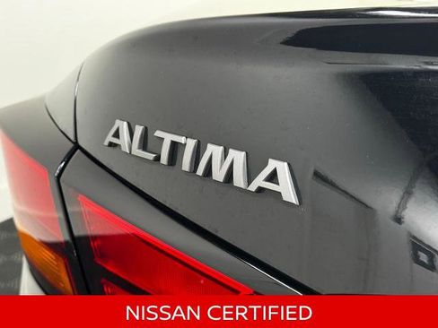Certified 2025 Nissan Altima 2.5 SV FWD image 10