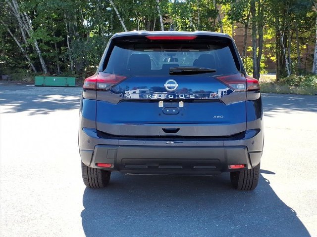 Used 2025 Nissan Rogue SV AWD/4WD image 6