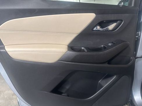 Used 2023 Chevrolet Traverse LS w/ Midnight/Sport Edition image 26