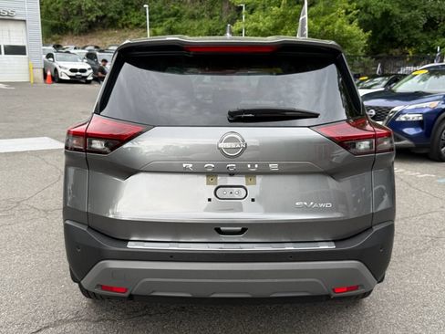 Used 2023 Nissan Rogue SV AWD/4WD image 6