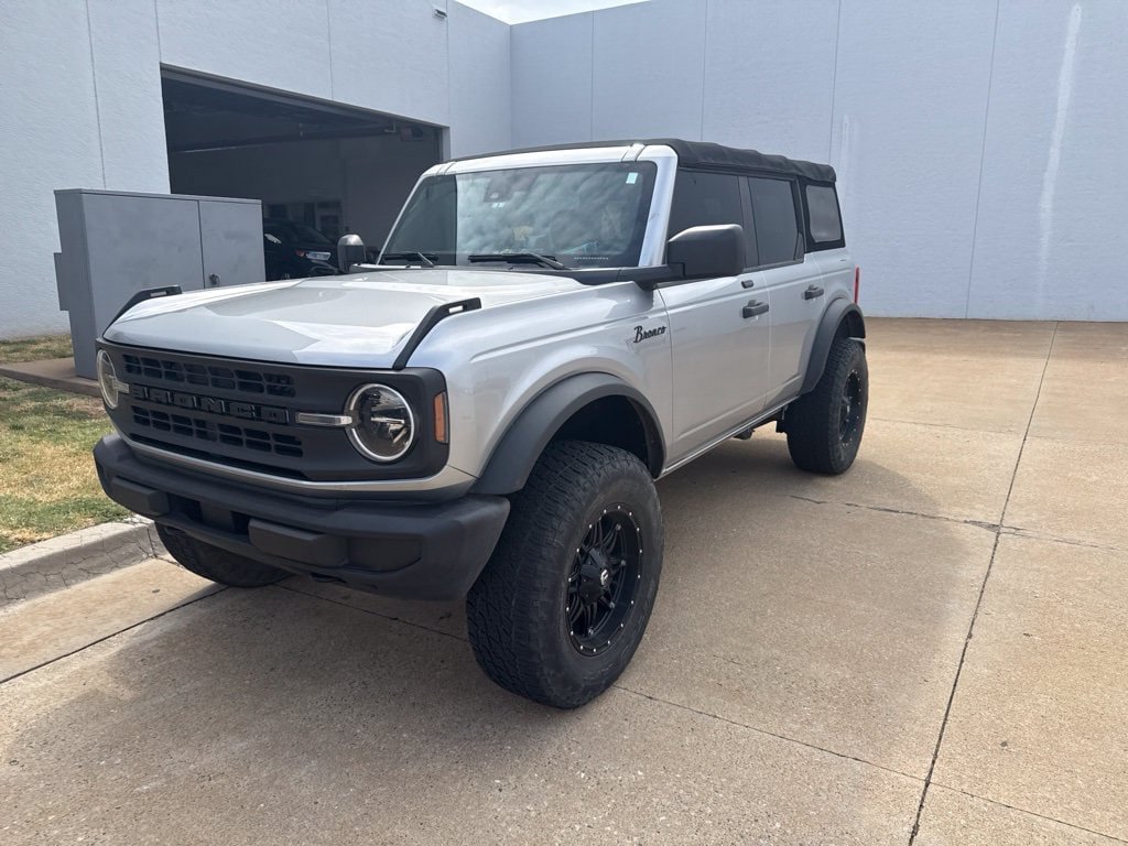 Used 2021 Ford Bronco 4-Door AWD/4WD image 3