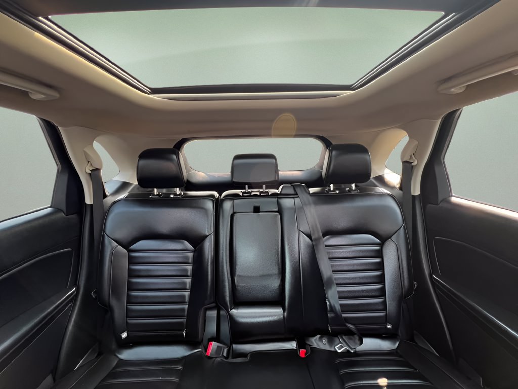Used 2020 Ford Edge SEL w/ Convenience Package AWD/4WD image 16