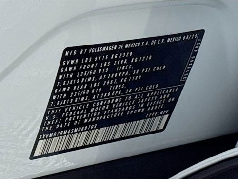 New 2025 Volkswagen Tiguan SE image 33