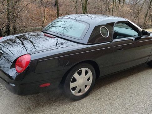 Used 2002 Ford Thunderbird image 21