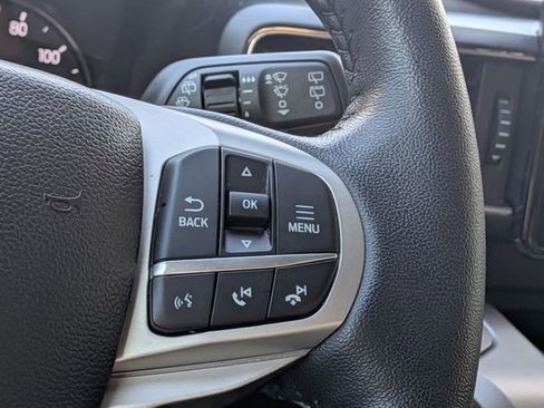 Used 2022 Ford Explorer XLT w/ Equipment Group 202A image 30