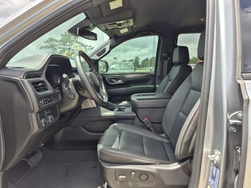 Used 2024 Chevrolet Tahoe RST w/ Luxury Package RWD image 4