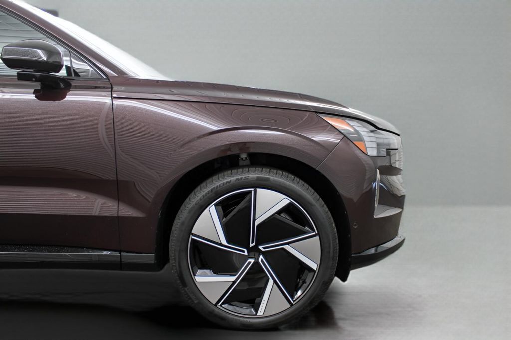 New 2025 Volvo EX90 Ultra AWD/4WD image 13