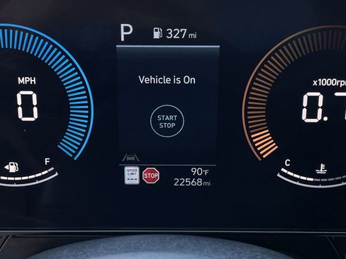 Used 2025 Hyundai Kona SEL image 15