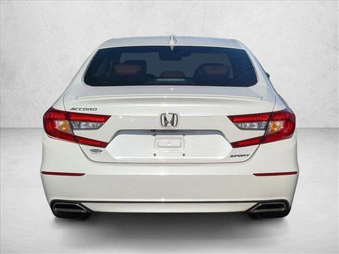 Used 2019 Honda Accord Sport image 6