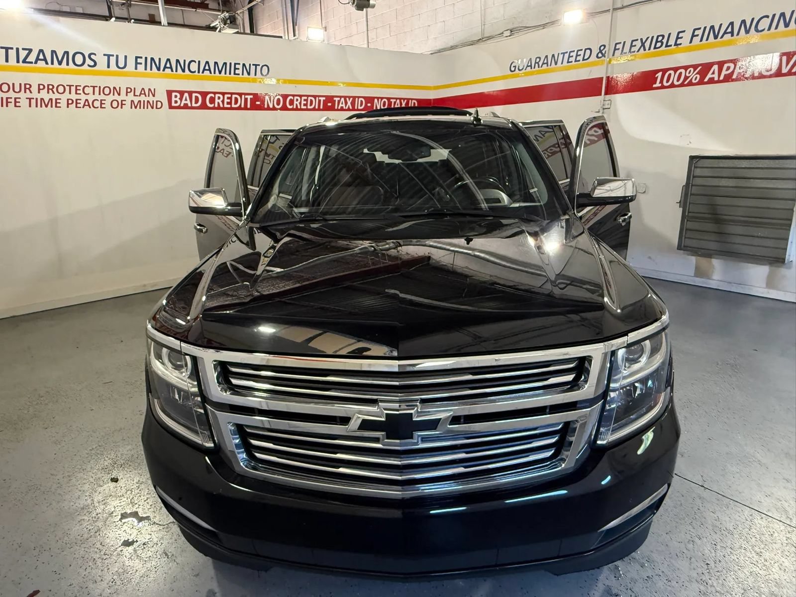 Used 2019 Chevrolet Suburban Premier w/ Premier Plus Edition AWD/4WD image 13