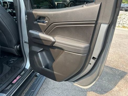 Used 2025 GMC Canyon Elevation w/ Convenience Package RWD image 17