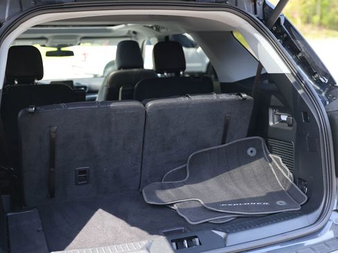 Used 2023 Ford Explorer XLT w/ Equipment Group 202A AWD/4WD image 14