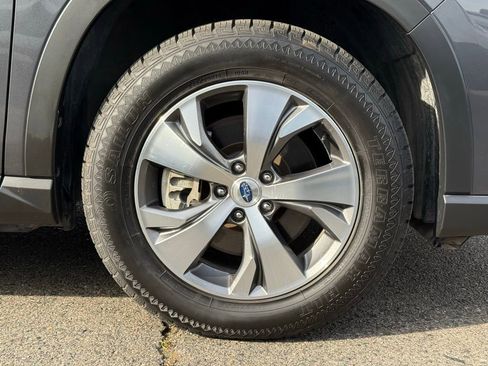 Used 2022 Subaru Ascent Premium image 16