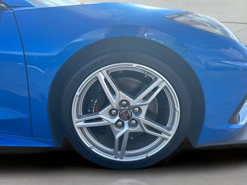 Used 2025 Chevrolet Corvette Stingray Preferred Cpe w/ Z51 Performance Package RWD image 28
