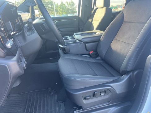 Used 2025 Chevrolet Silverado 1500 LT image 50