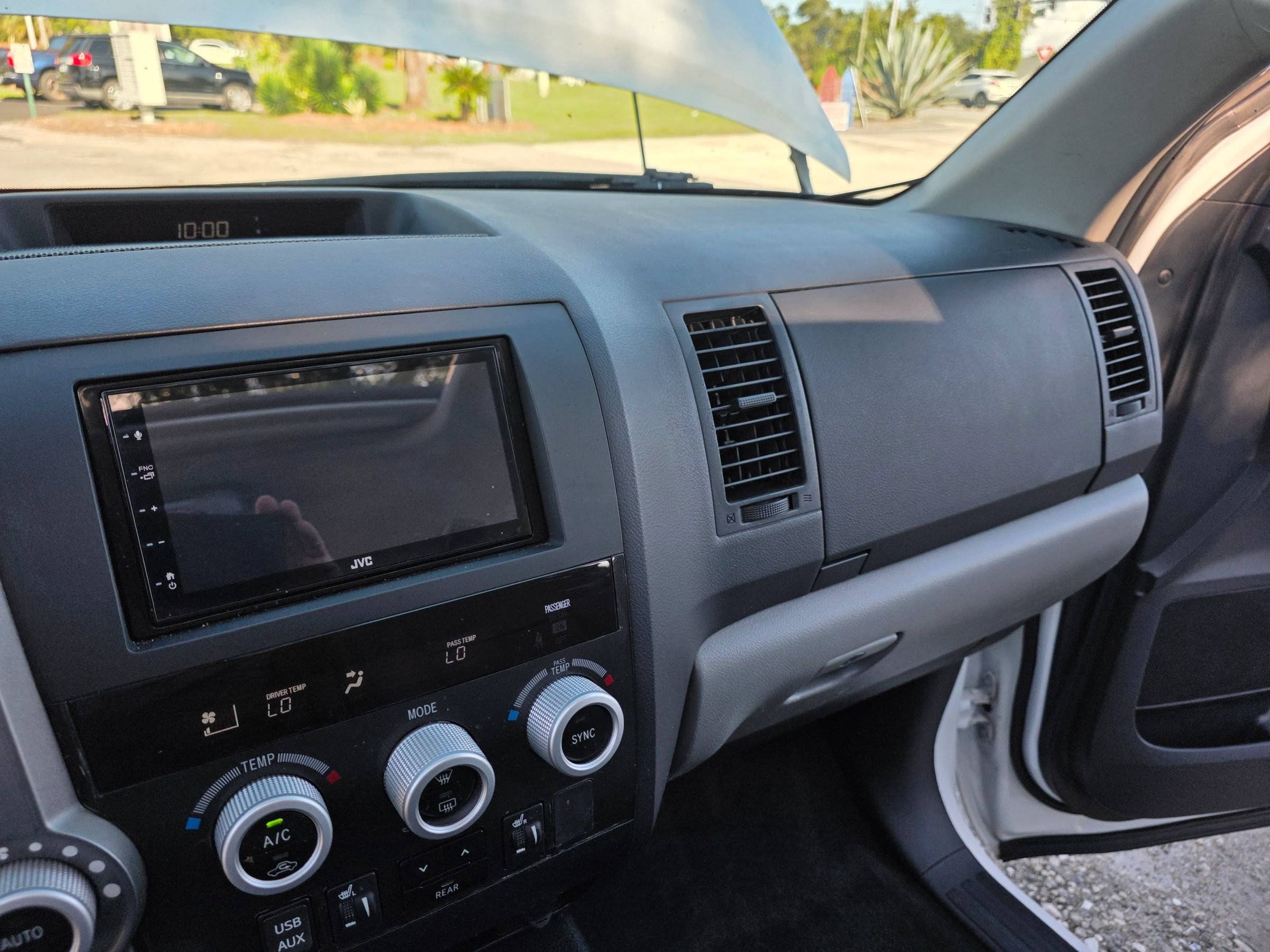 Used 2015 Toyota Sequoia SR5 w/ Premium Package RWD image 19
