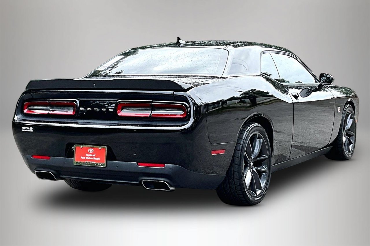 Used 2019 Dodge Challenger R/T Scat Pack RWD image 5