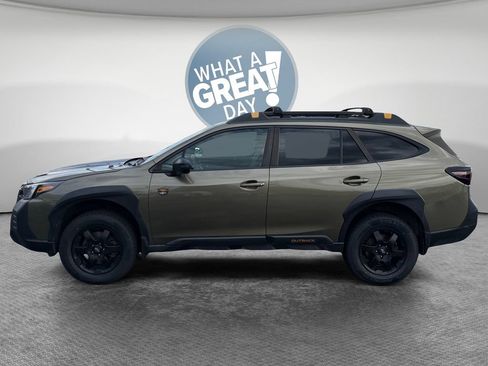 Used 2022 Subaru Outback Wilderness w/ Wilderness Package AWD/4WD image 7