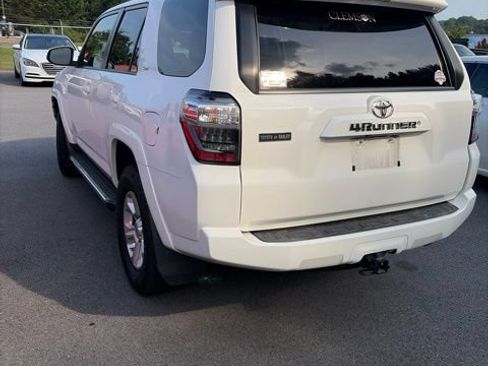 Used 2019 Toyota 4Runner SR5 Premium RWD image 4