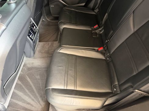Certified 2021 Porsche Cayenne Coupe AWD/4WD image 31