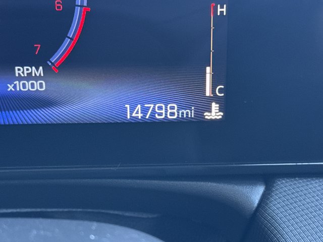 Used 2025 Chevrolet TrailBlazer LT w/ LT Cold Weather Package FWD image 19