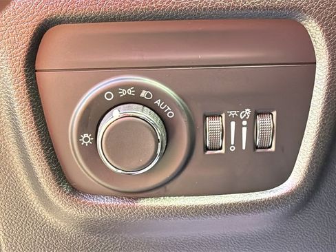 New 2025 Jeep Grand Cherokee Laredo image 19