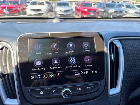Used 2023 Chevrolet Malibu LT FWD image 19