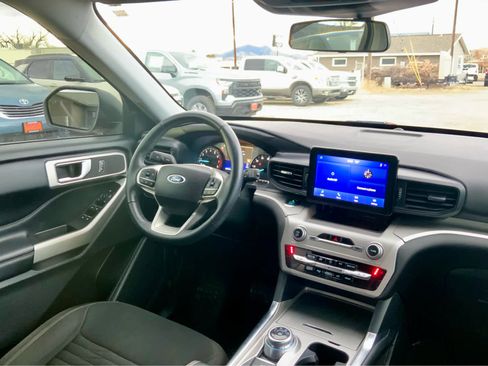 Used 2021 Ford Explorer XLT w/ Class III Trailer Tow Package image 33