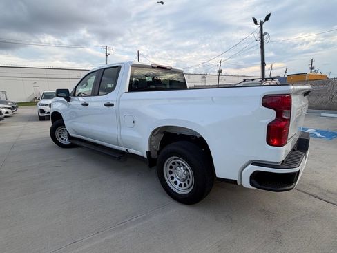 Used 2025 Chevrolet Silverado 1500 W/T AWD/4WD image 4