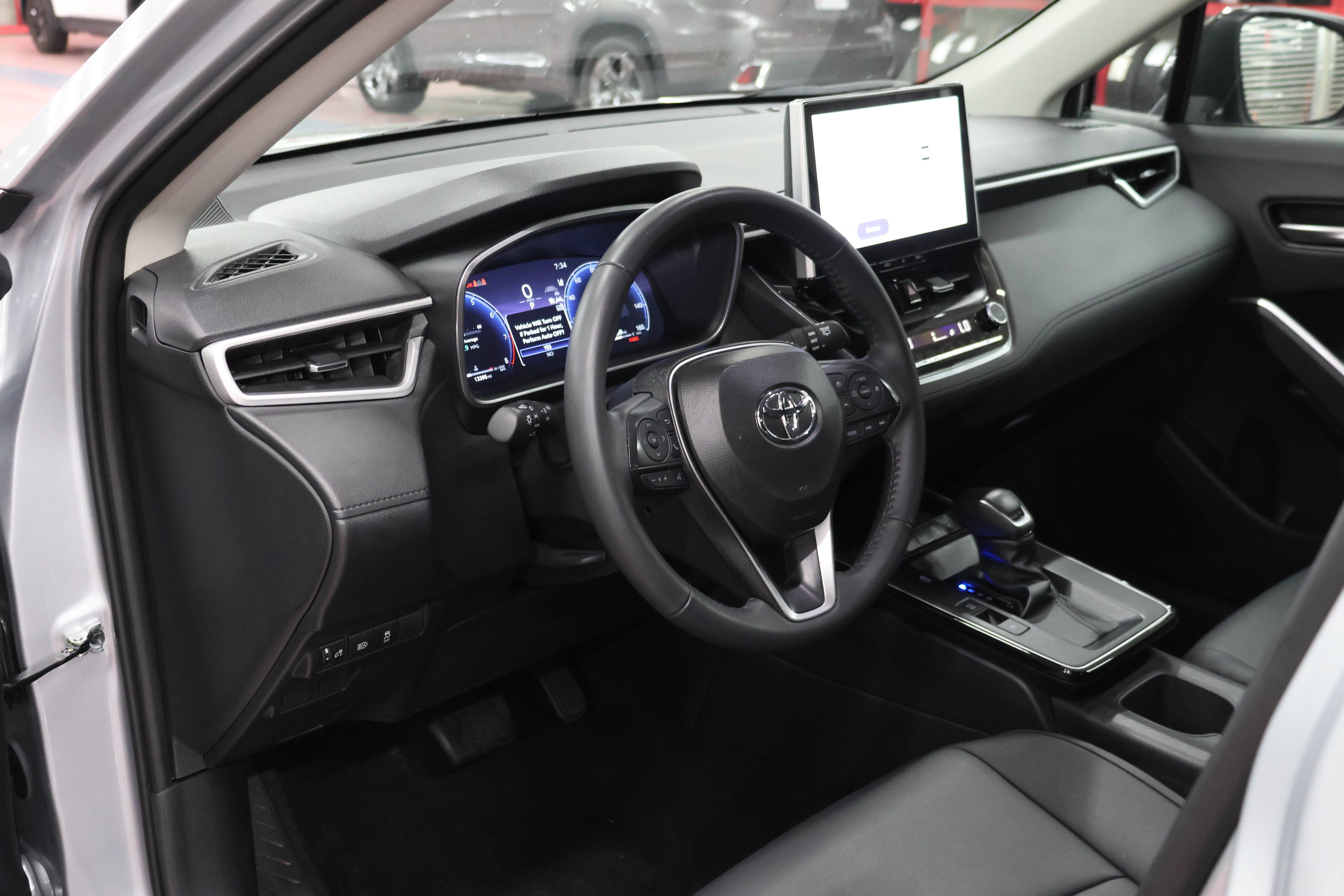 Certified 2026 Toyota Corolla Cross XLE FWD image 28
