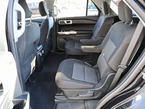 Certified 2022 Ford Explorer XLT image 18