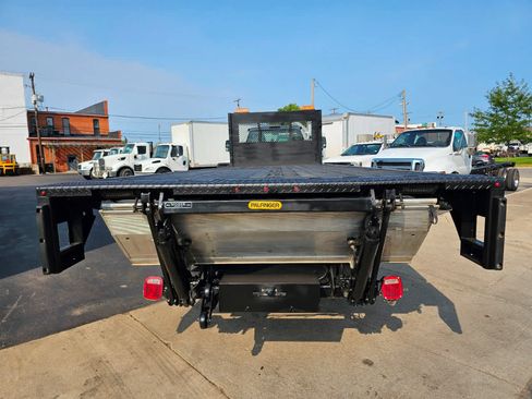 Used 2015 Ford F650 2WD Regular Cab Super Duty image 14
