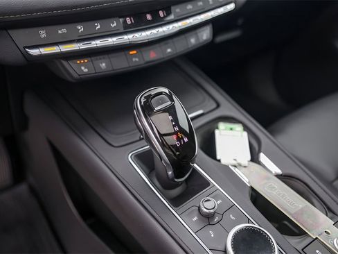 Used 2021 Cadillac XT4 Premium Luxury image 20