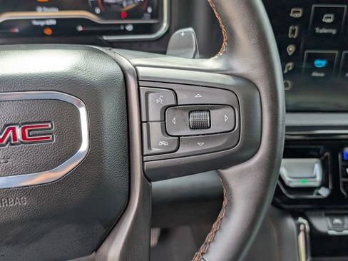 Used 2024 GMC Sierra 1500 AT4 w/ Technology Package AWD/4WD image 17