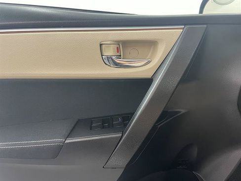 Used 2016 Toyota Corolla LE FWD image 17