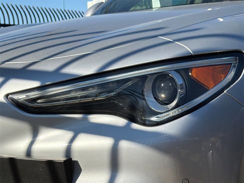 Used 2019 Alfa Romeo Stelvio Ti image 2