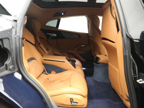 Certified 2025 Ferrari Purosangue AWD/4WD image 21