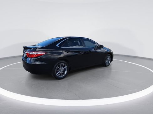 Used 2015 Toyota Camry SE image 8