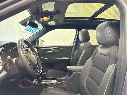 Used 2021 Chevrolet TrailBlazer RS w/ Sun and Liftgate Package FWD image 11
