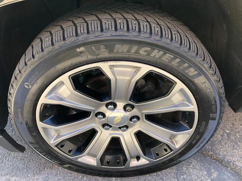 Used 2017 Chevrolet Tahoe Premier AWD/4WD image 12