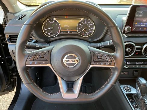 Used 2023 Nissan Sentra SR w/ Midnight Edition Package FWD image 9