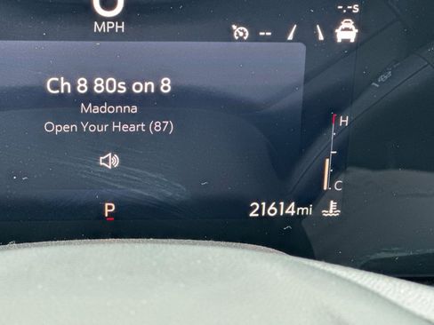 Used 2024 Buick Encore GX Sport Touring image 34