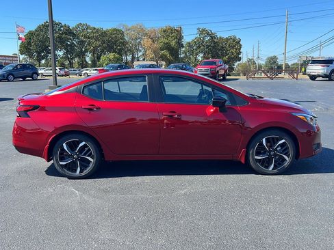 New 2025 Nissan Versa SR w/ Trunk Package image 4