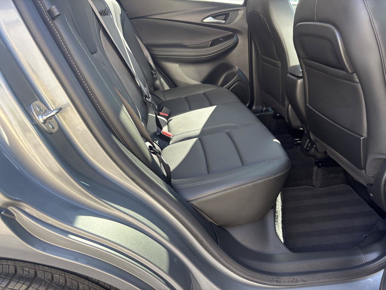Used 2024 Buick Encore GX Avenir w/ Avenir Convenience Package AWD/4WD image 15
