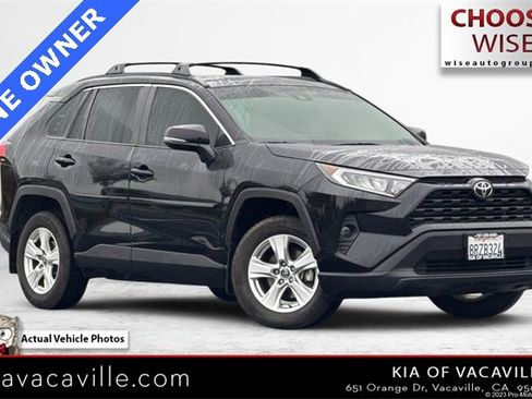 Used 2020 Toyota RAV4 XLE image 1