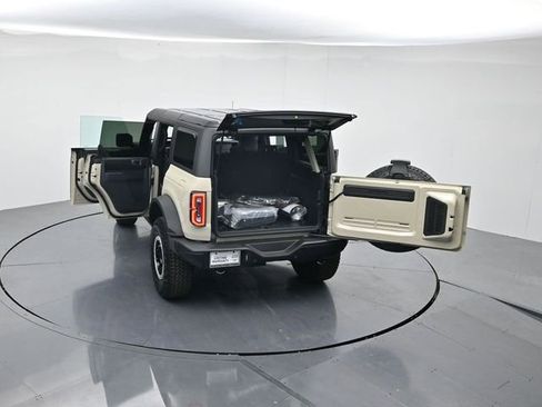 New 2025 Ford Bronco Badlands w/ Sasquatch Package AWD/4WD image 43