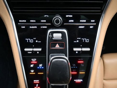 Used 2018 Porsche Panamera 4S w/ Premium Package Plus image 16