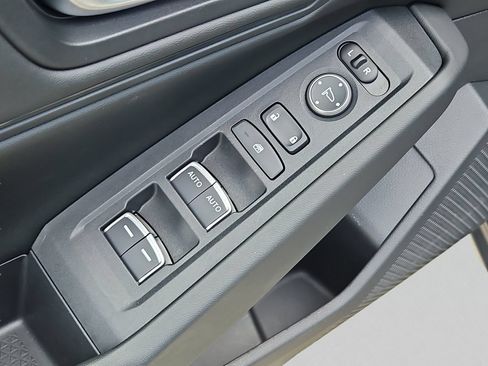 Certified 2025 Honda Accord SE image 25