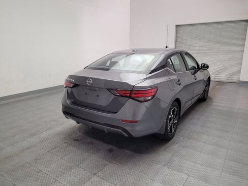Used 2025 Nissan Sentra SV FWD image 9